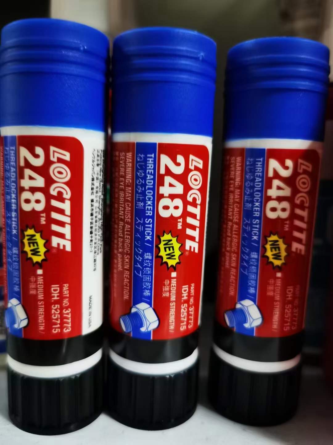 FM32 Loctite 276 275 Label Bahasa Inggris Kekuatan Tinggi, Viskositas Rendah Perekat Hijau Pengunci Benang