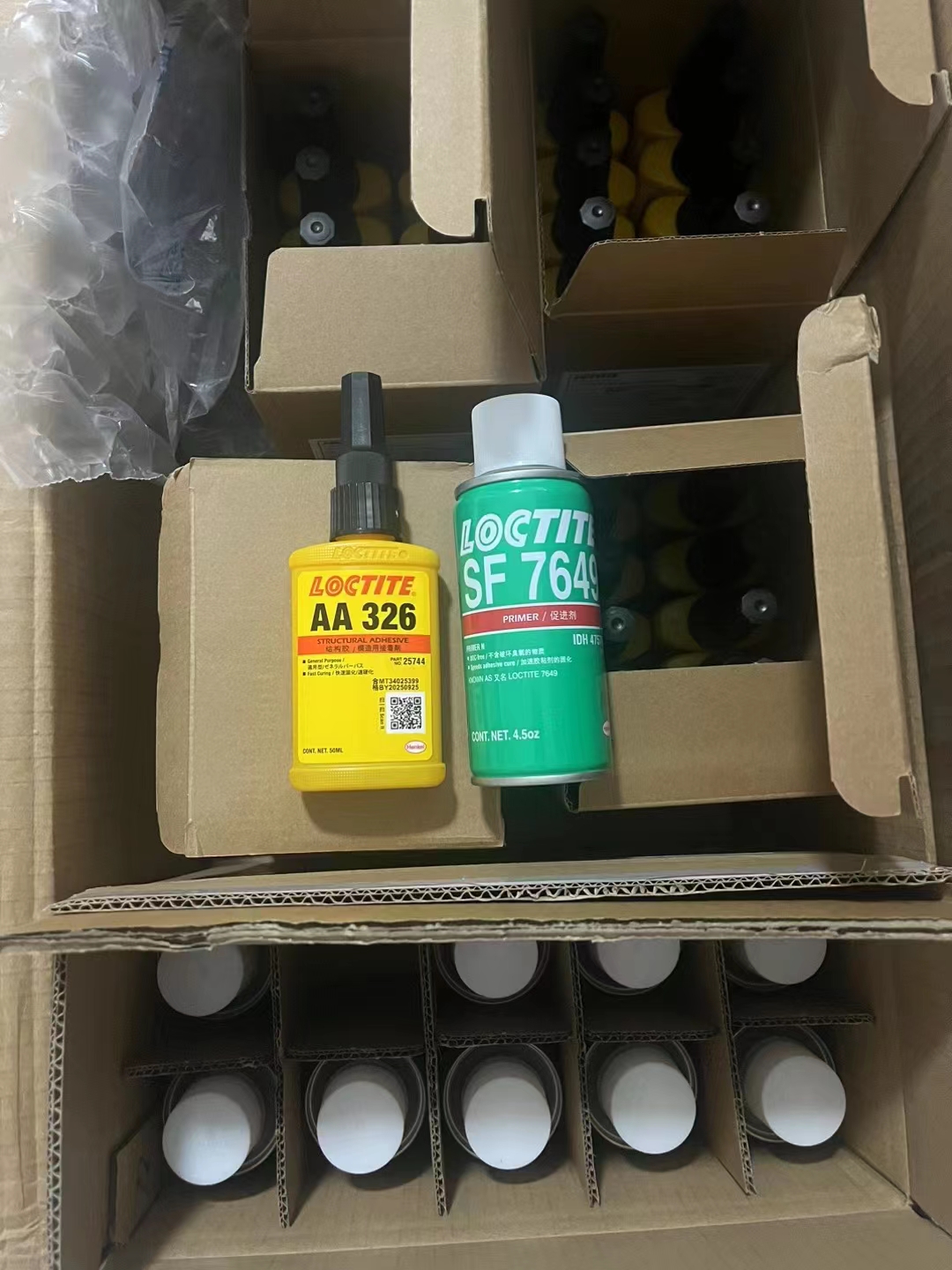FM25 Loctiter Henkle AA326 50Ml Lem Struktural Perekat Akrilik Viskositas Sedang untuk Penyembuhan Cepat dan Kekuatan Geser Tinggi
